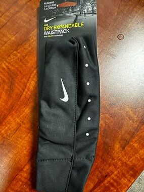 Nike Black Dry Expandable Waistpack